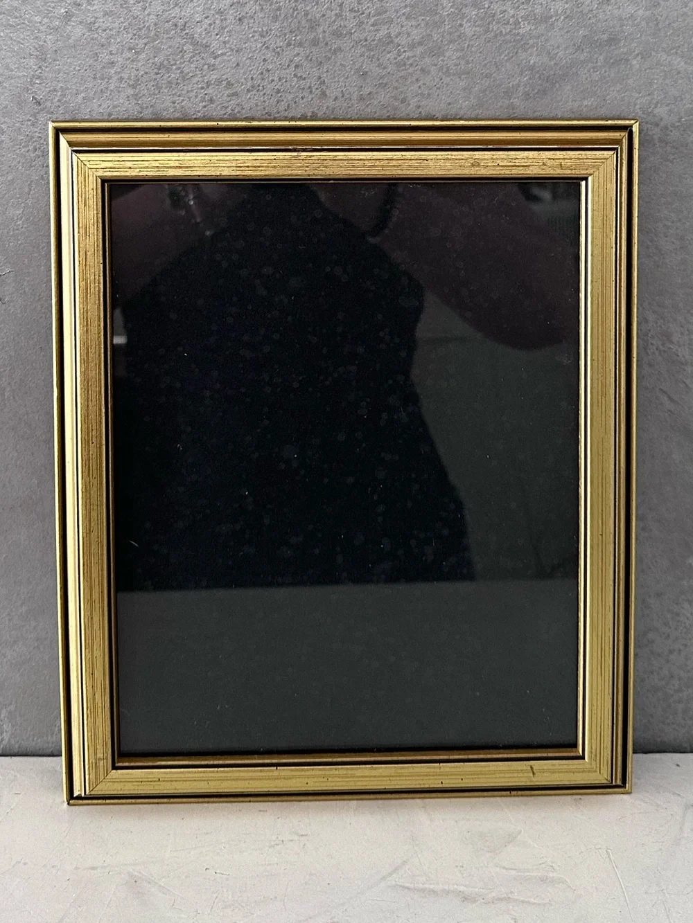 Vintage Gold WOOD TRADITIONAL PICTURE FRAME FITS 8X10 -MADE USA